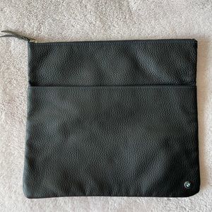 BMW travel pouch